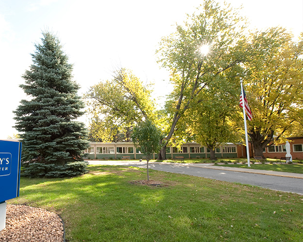Skilled Nursing Facility Winsted MN Rehabilitation Monarch